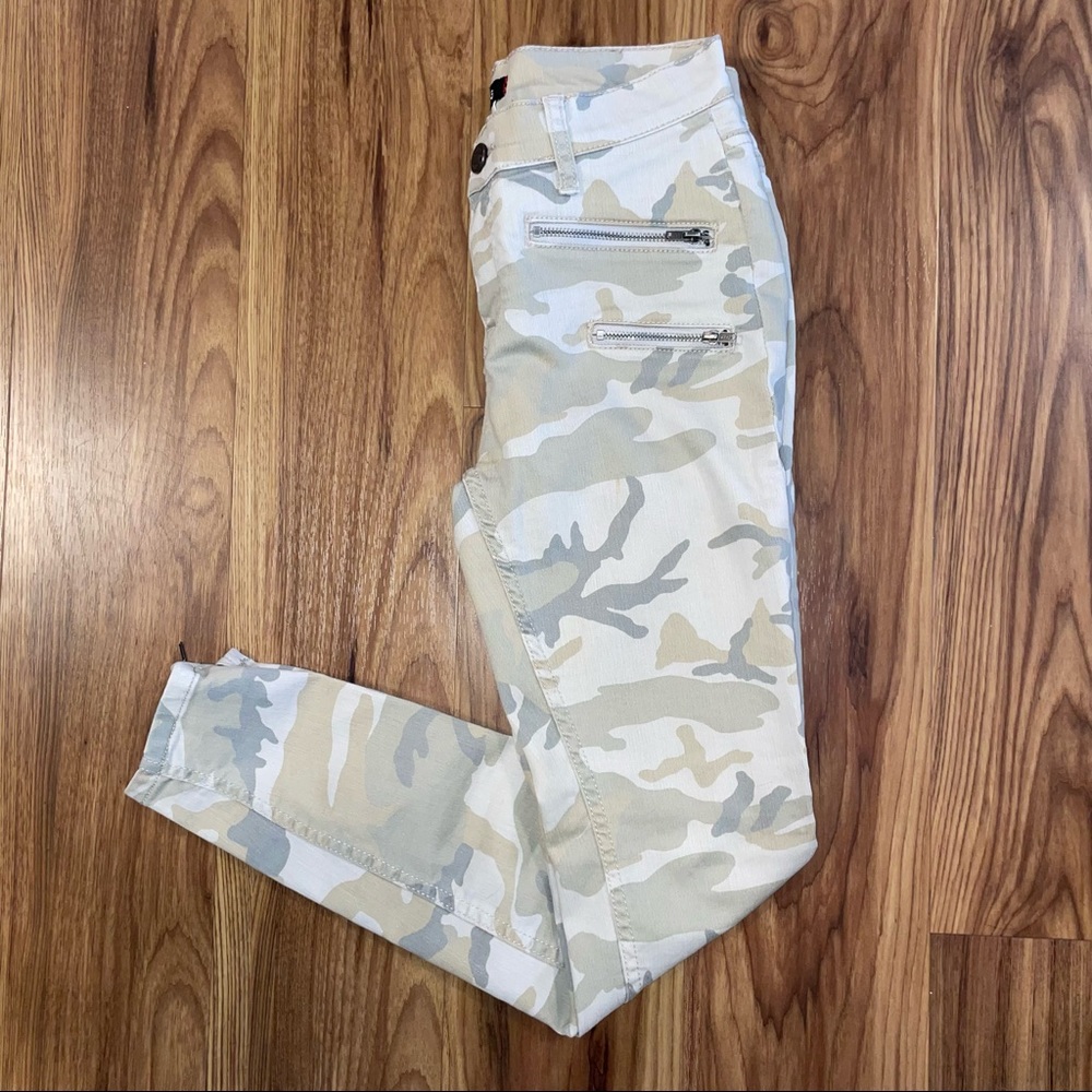 BDG Camo Jeans
